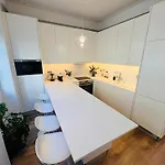 Bright And Cozy In Principe Real